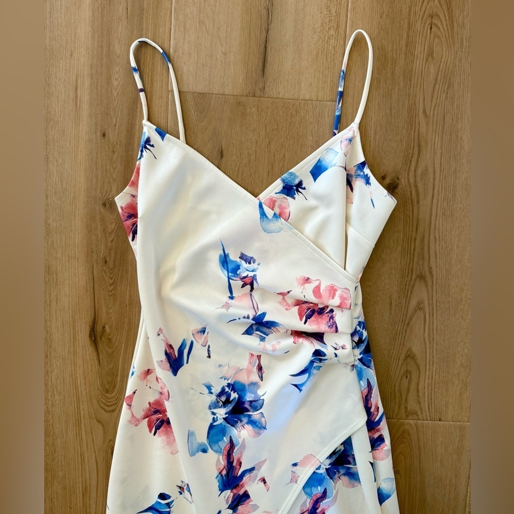 NWOT Blue Blush Ivory Floral Dress Size M - Picture 2 of 6